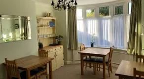 Fernlea Guest house - Image 2