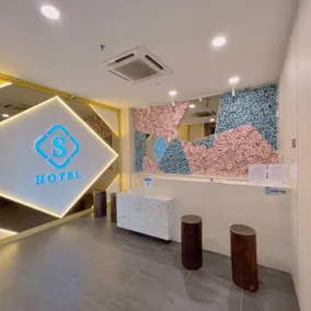 S Hotel - Image 5