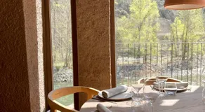 Les Nous Hotel - Image 3