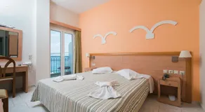 Plaz Hotel - Image 2
