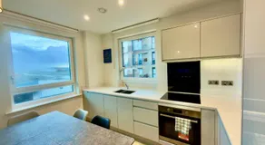 2 Bedroom Apartment in Canning Town near Excel London Canary Wharf with 2 Bathrooms Balcony WiFi - Image 5