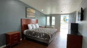 Sunny Sands Inn - Image 2