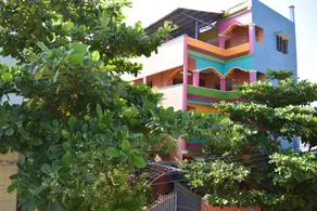 Rainbow Guest House - Image 1