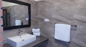 Orion Blue Hotel - Image 2