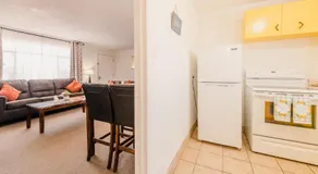Home Style Apartments - 1 & 3 BR Suites with Full Kitchen - Image 5