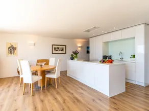 Finest Retreats - Avalon Sea Views - Image 4