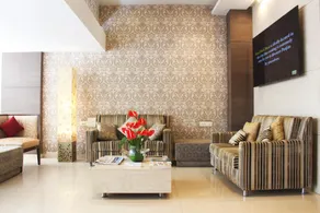 Hotel Park Plaza - Image 2