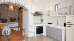 Irida house - Image 3