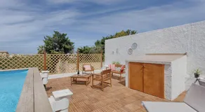 GuestHost - Villa ChiGa Apartment with Veranda, Pool and Parking - Image 2
