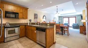 Luxury 1 Bedroom Resort Condo - Image 3