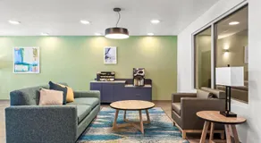 WoodSpring Suites Lancaster North - Image 4