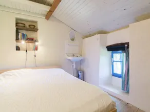 Fabulous holiday home with mountain views - Image 1