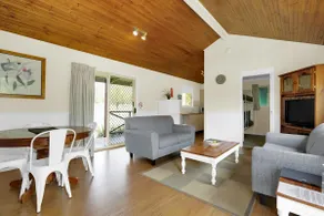 Sandstone Cottage 2/3 - Image 2