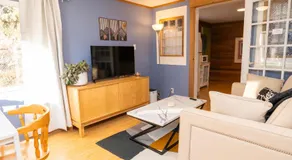 3 Bedroom Gardenside Downtown Home - Image 2