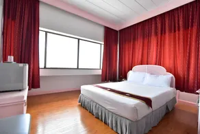 Thumrin Hotel - Image 2