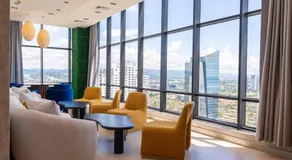 Business Loft with Ocean View - Image 3