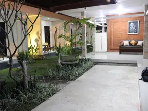 Blanjong Homestay by ecommerceloka - Image 3