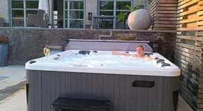 Appartement 5 personne avec accès piscine jacuzzi disponibilité saisonnière NEW PROPERTY MANAGEMENT ! - Image 5