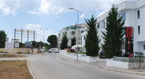 Arbi's Pool View Apartment - Image 4