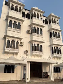 Lotus hotel - Image 4