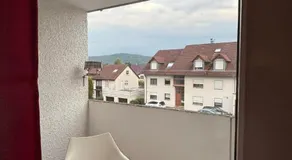 Helle 2 Zimmer Wohnung mit Balkon gemütlich & zentral - Image 3