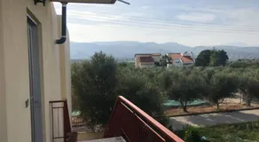 Quiet Home With Sea View - Image 3