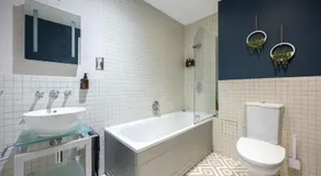Summer Get Away In The Lanes - Large Stylish Flat, Sleeps 6, Large 2 Bed Flat In Brighton City Centre, Just 30 Seconds From The Lanes - Image 2
