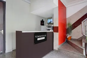 Townhouse Johri Enclave Metro Station Formerly Second Home - Image 3
