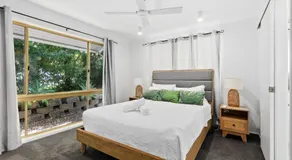 The Palm House - Rainbow Beach. Wifi. Aircon. Pets - Image 2