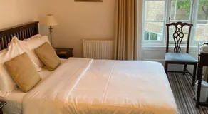 Corncroft Guest House - Image 2