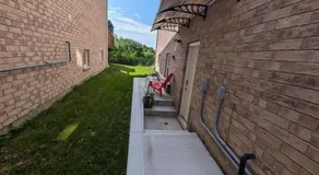 2BR 1 king 1 Queen with parking 3 GBPS internet - Image 4