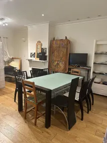 Large room with 3 beds - Image 4