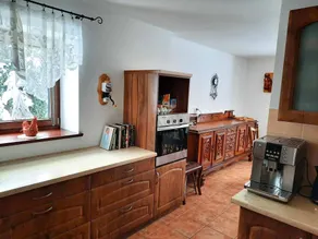 Spacious holiday home in Piechowice with garden - Image 3