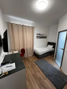 Sleep & Go Motel - Image 2