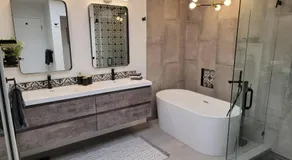 Upscale mid century on the green w Private Hot Tub - Image 2