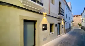 Apartamentos Cáceres Central Suites - Image 5
