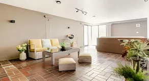 NUEVA Mansion con piscina y jacuzzi, El Poblado - Image 3