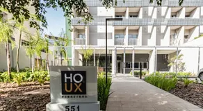 Charlie Houx - Studios Super Confortáveis em Pinheiros ao lado do metrô e poucos passos da Faria Lima - Image 2