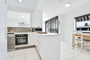 Coastal Chic Apartment - Mooloolaba and Alex - Image 4