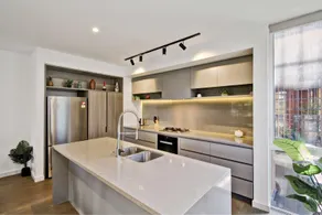Docklands Serenity - Image 4