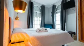 Hostal La Muralla - Image 2