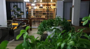 Benny's City Hotel - Image 4