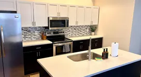 Townhome 3 Blocks to Mass Ave - Play & Unwind - Image 3