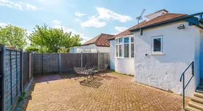 Eastville Court - Superbe Bungalow Détaché - Image 4