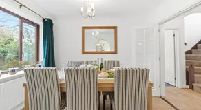5 Bedroom • 3.5 Bath • Detached House • Driveway Parking • Sky TV • Fast WiFi • Yoko Property - Image 3
