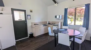 Holdens Bay Holiday Park - Image 5