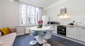 Vibrant 2 BR flat in Victorian house, Earl's Court - Image 4