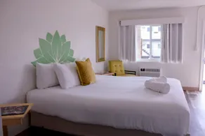 Nirvana Hotel - Image 2