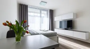 On-site Free Parking, 12 to min Centre, Supermarket - Image 2