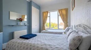 Alpine Guest House - Image 2
